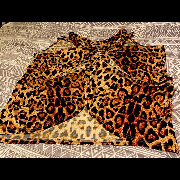 Top - Picture 2 of 2